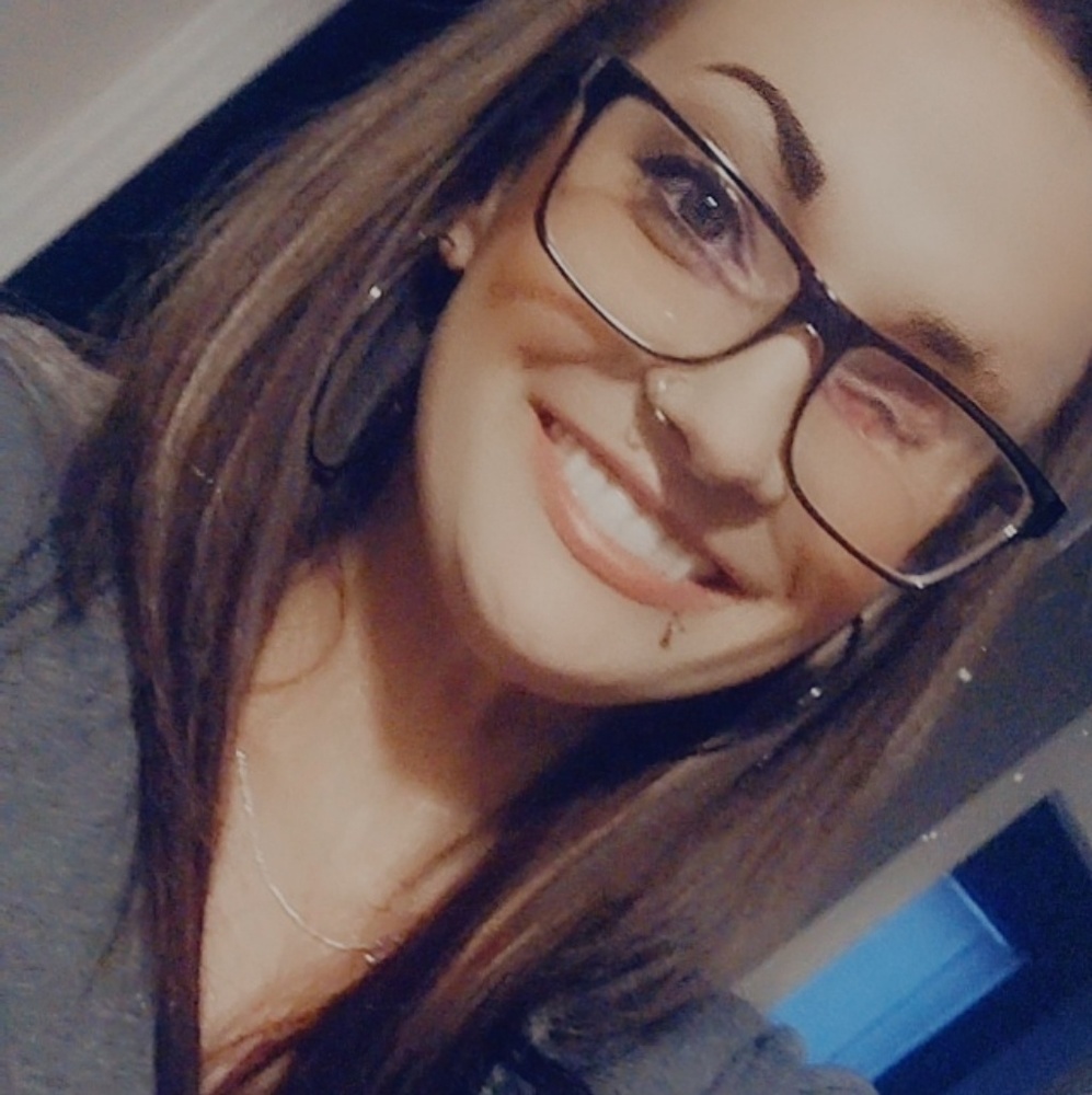 Meet your Posher, Mackenzie